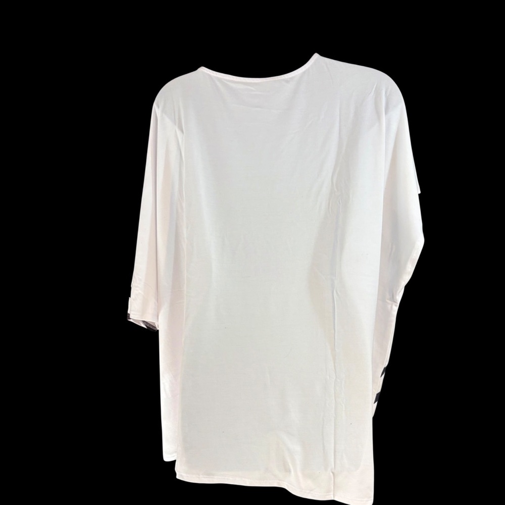 an Elizabeth & Clarke StainTech striped tunic with an asymmetric hem 1x - Picture 3 of 8